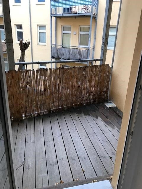 2.Balkon zum Innenhof / Wohnzimmer